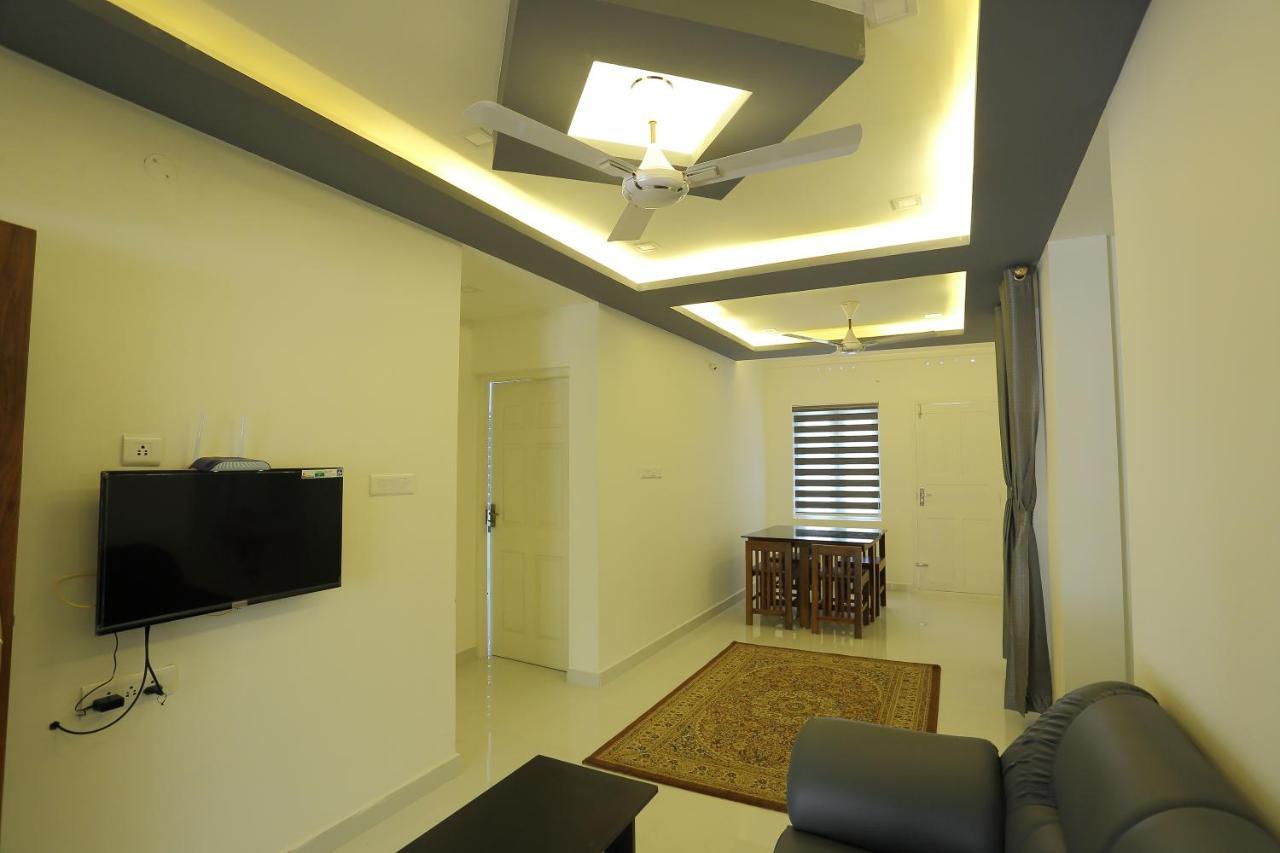 Yelza Hotel And Residence Alwaye Экстерьер фото