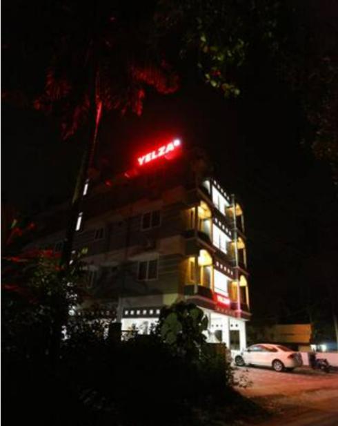 Yelza Hotel And Residence Alwaye Экстерьер фото